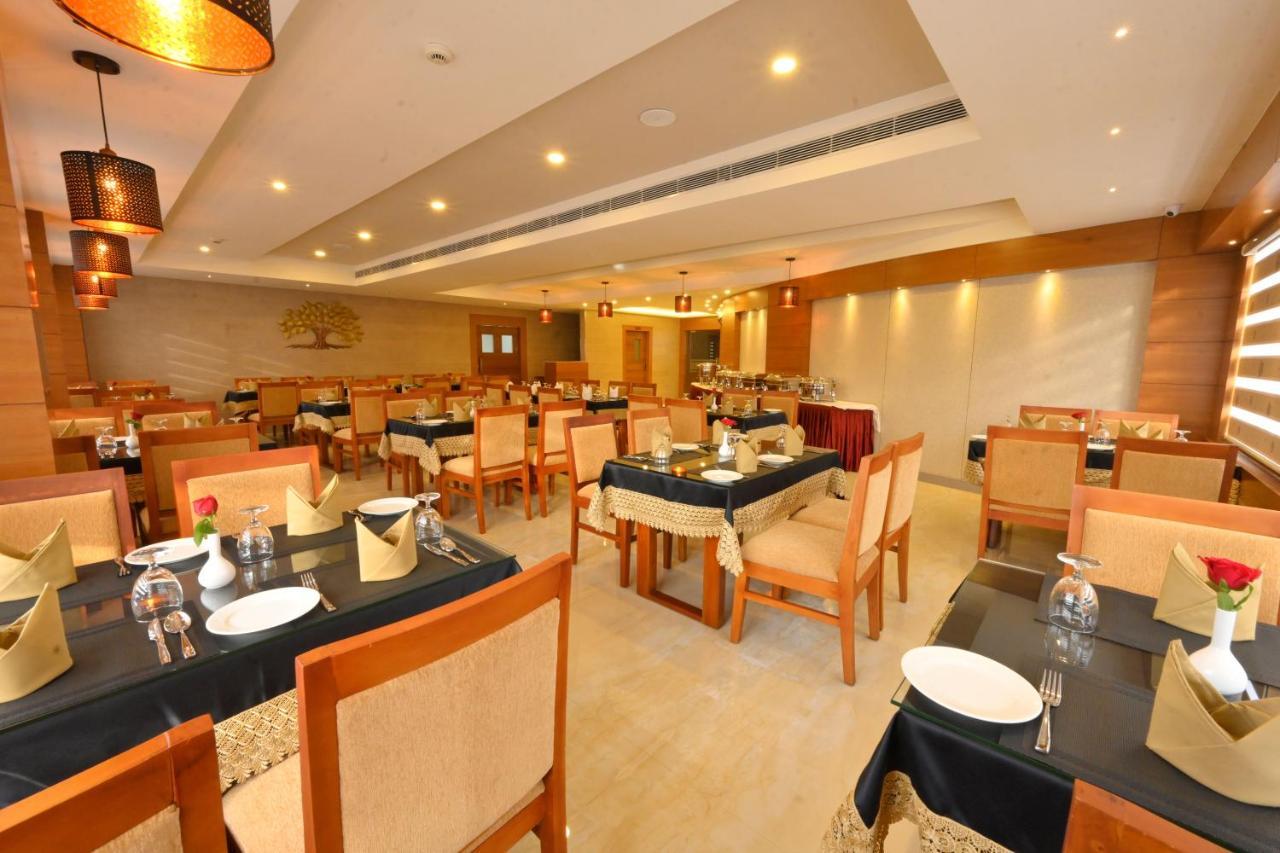 Hotel Kabani International Muvattupuzha Exterior foto