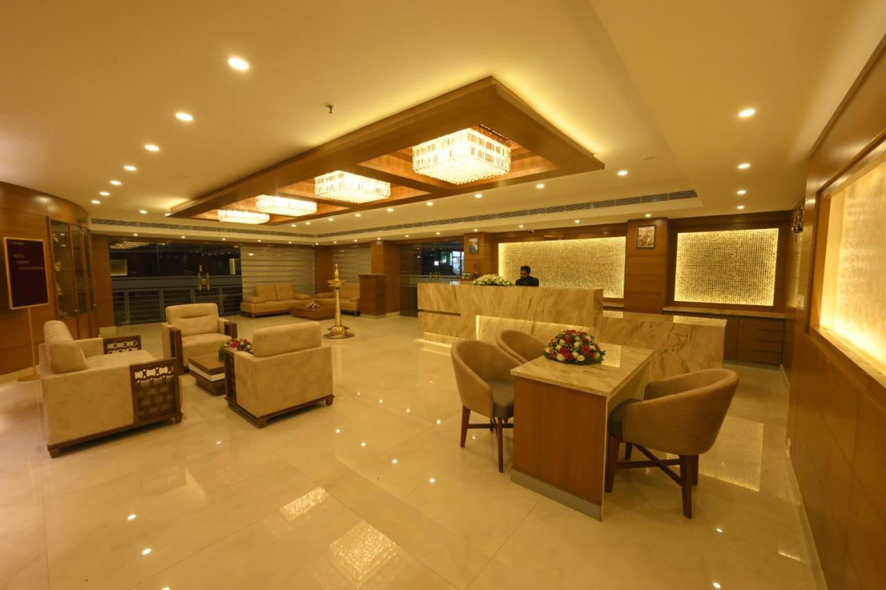 Hotel Kabani International Muvattupuzha Exterior foto