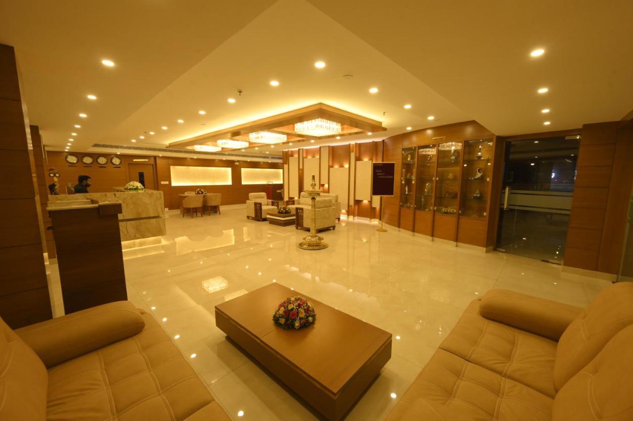 Hotel Kabani International Muvattupuzha Exterior foto